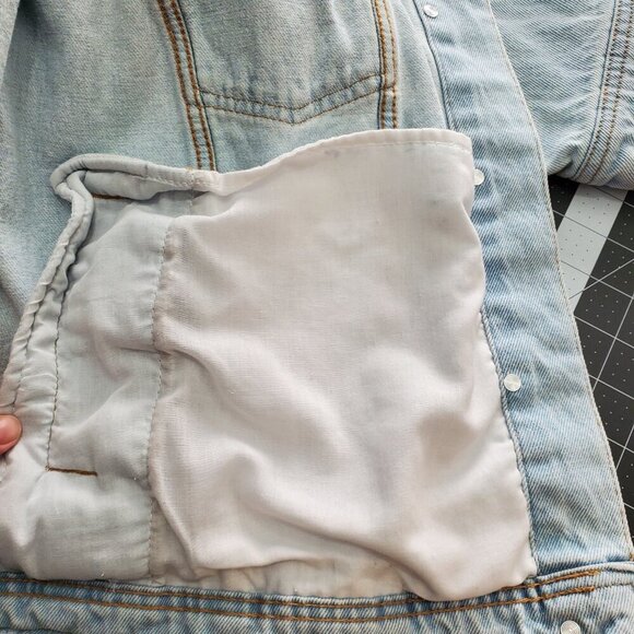 Distressed Light Wash Denim Jacket | Oversized Ripped 100% Cotton Trucker XXL - Picture 5 of 6